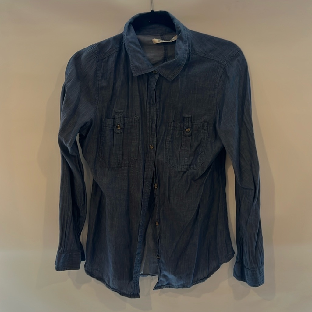 Old Navy Chambray Button Down